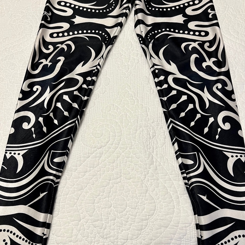 BlackMilk leggings